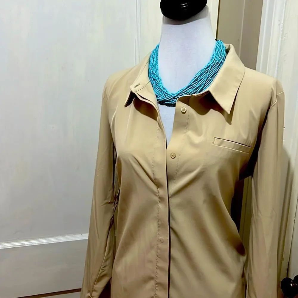Women's XL Calvin Klein khaki button down with lovely details - plus size!